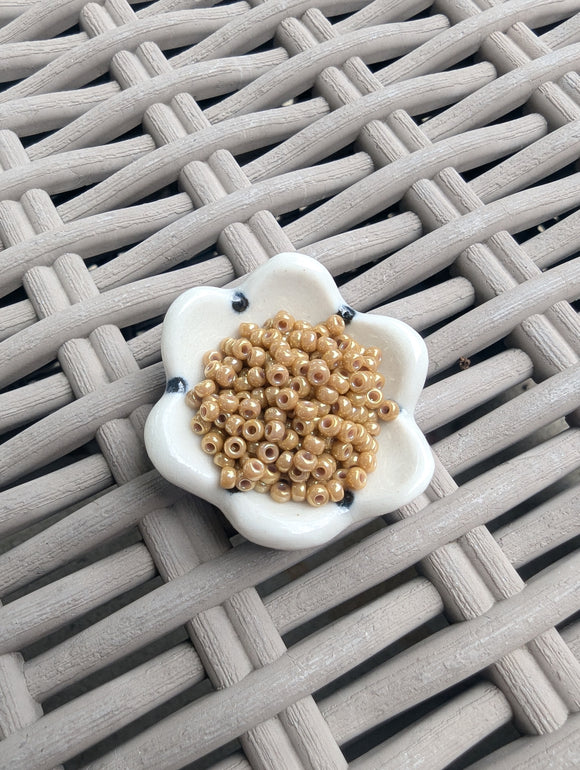 8/0-440 Latte Luster