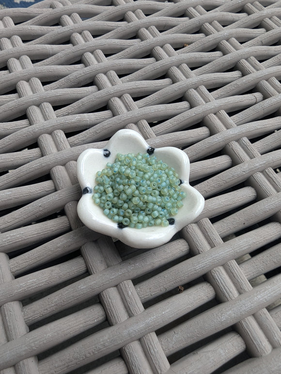 11/0-F374G Aqua Lined<br>Green Matte