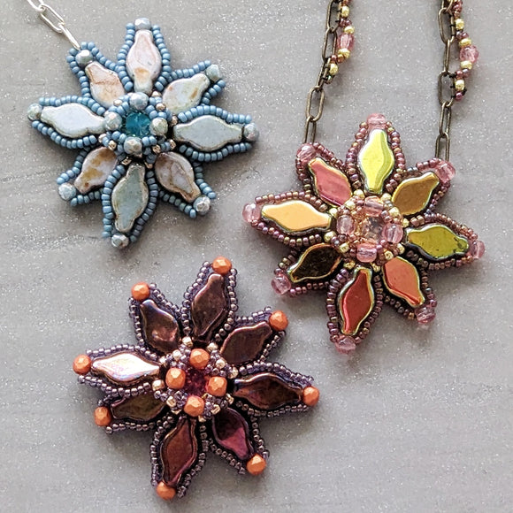 Kit<br>North Guiding<br>Clematis Necklace
